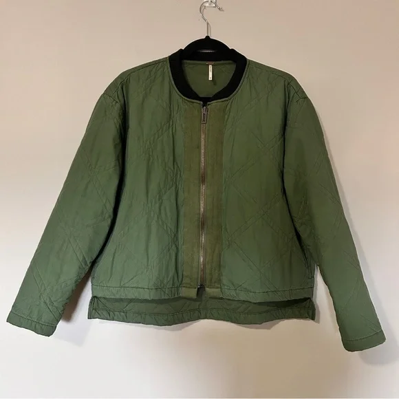 ✅sold ✅FREE PEOPLE Quilted Aviator Jacket size XS - Picture 3 of 8